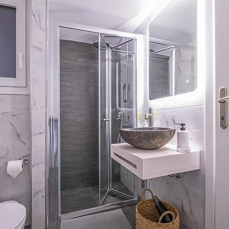 Апартаменты B2 *